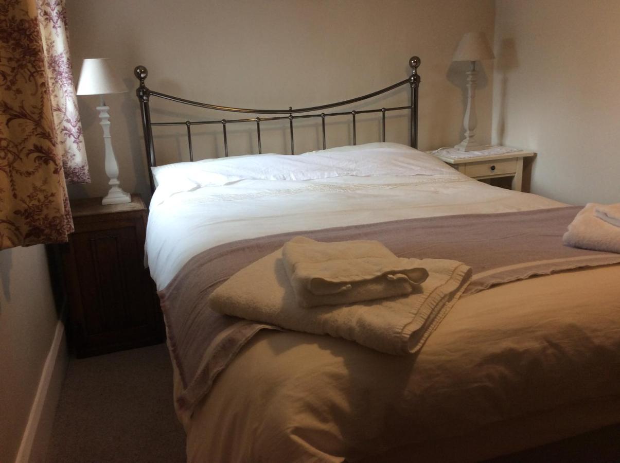 Zeal Farm Bed & Breakfast ดัลเวอร์ตัน ภายนอก รูปภาพ